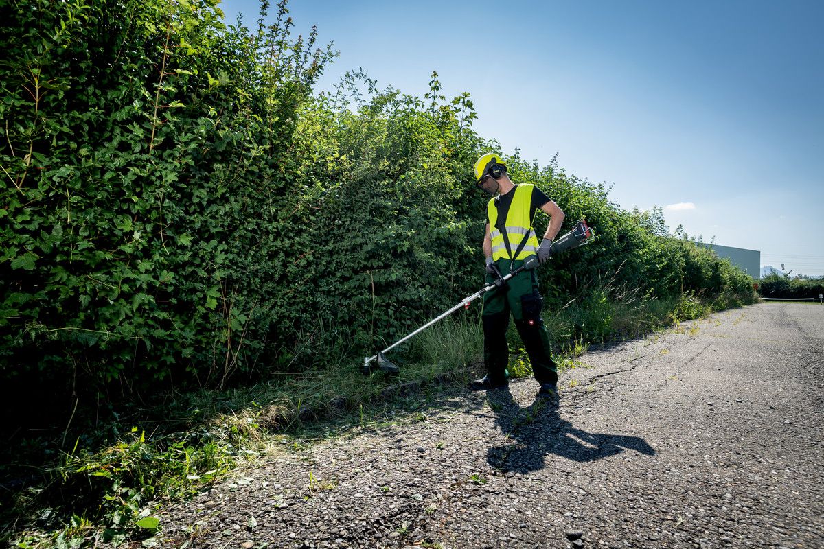 Freischneider-Aufsatz MA-FS 40 Metabo ohne Akku ohne Ladegerät Karton