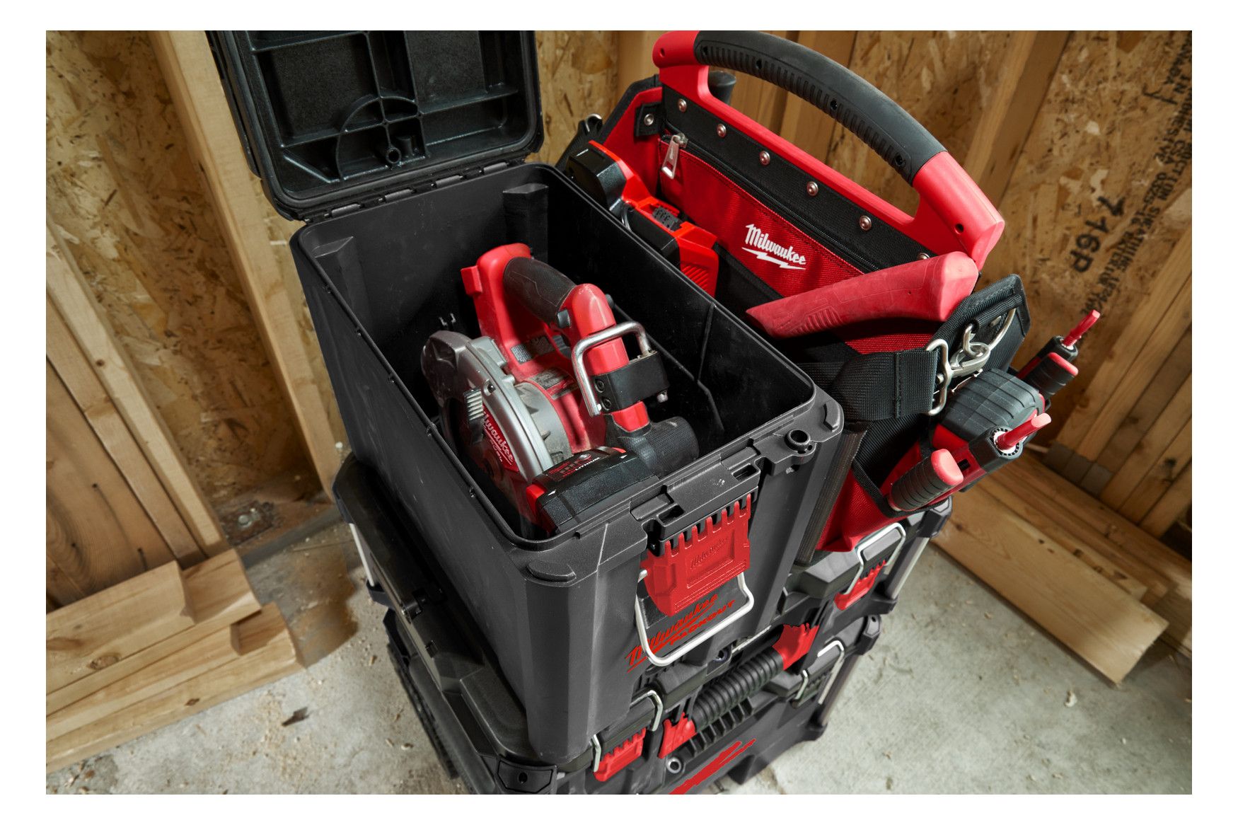 MILWAUKEE Packout-Werkzeugbox