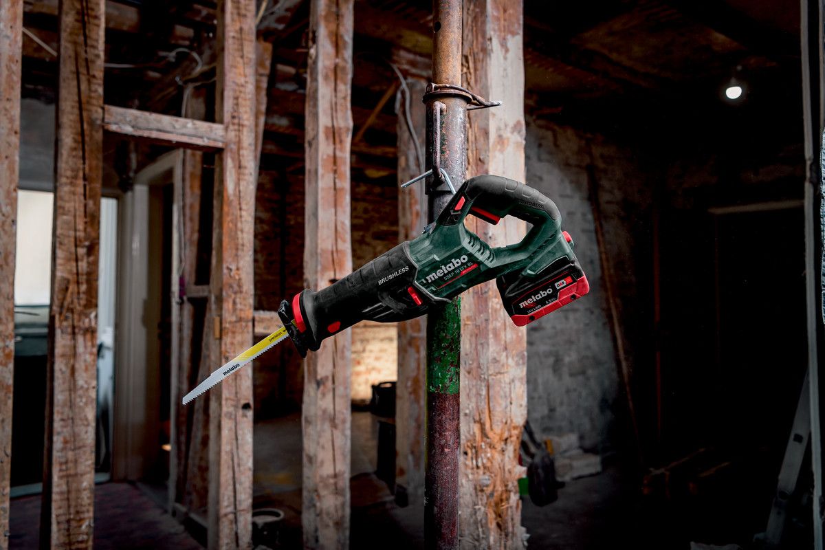 Akku-Säbelsäge solo SSEP 18 LT BL Metabo ohne Akku ohne Ladegerät metaBOX