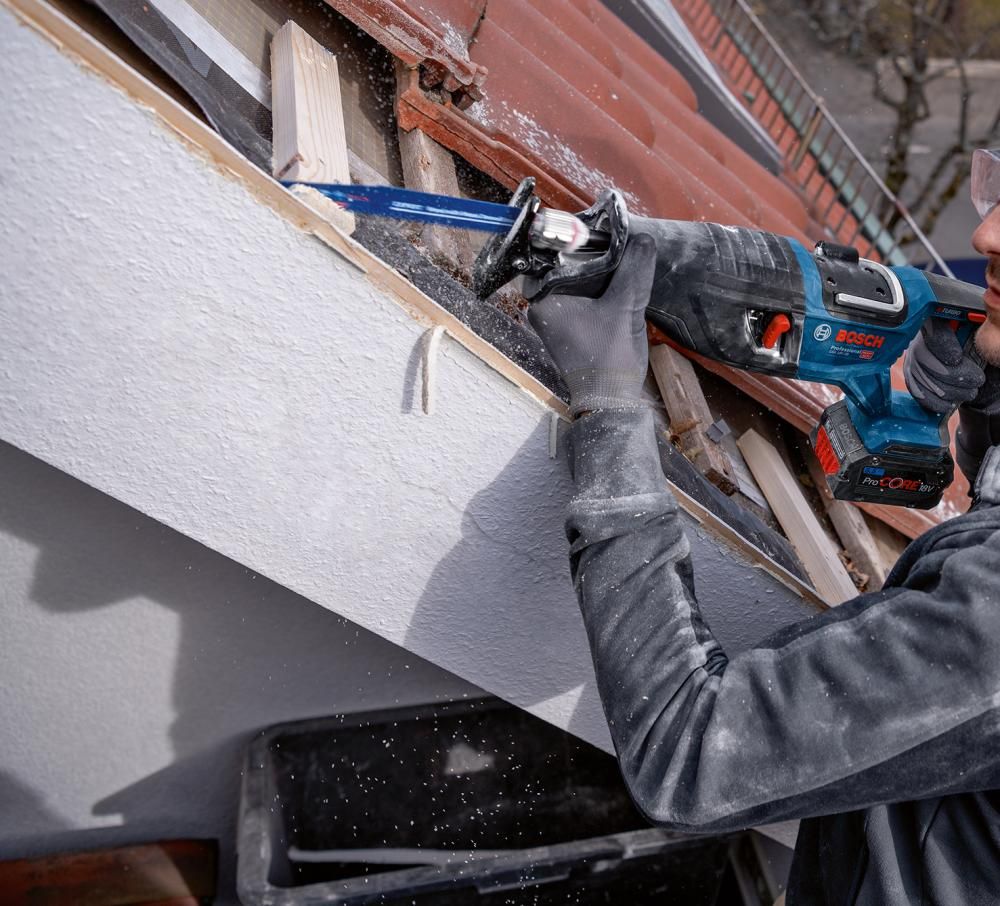 Akku-Säbelsäge solo GSA 18V-28 Bosch ohne Akku ohne Ladegerät L-Boxx