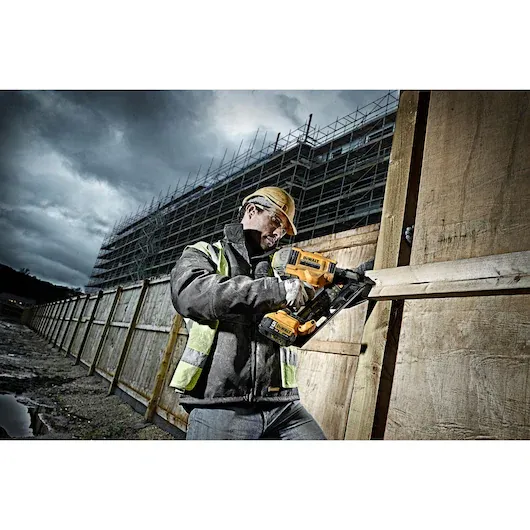 DeWalt Akku-Nagler 18V / 5,0Ah