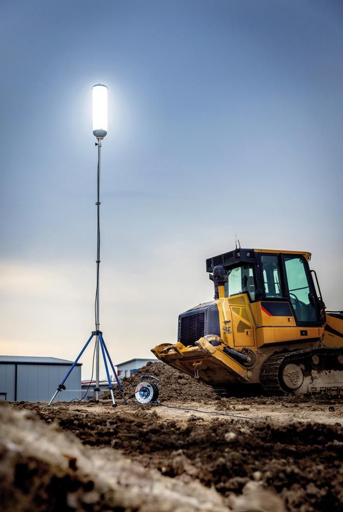 EnergyTube XL 500 W, mit Profi Stativ XXL 70.000 Lumen, Höhe 4,60m