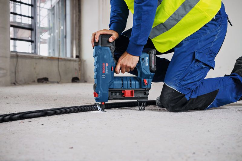 Bosch Akku-Nagler GNB 18V-40