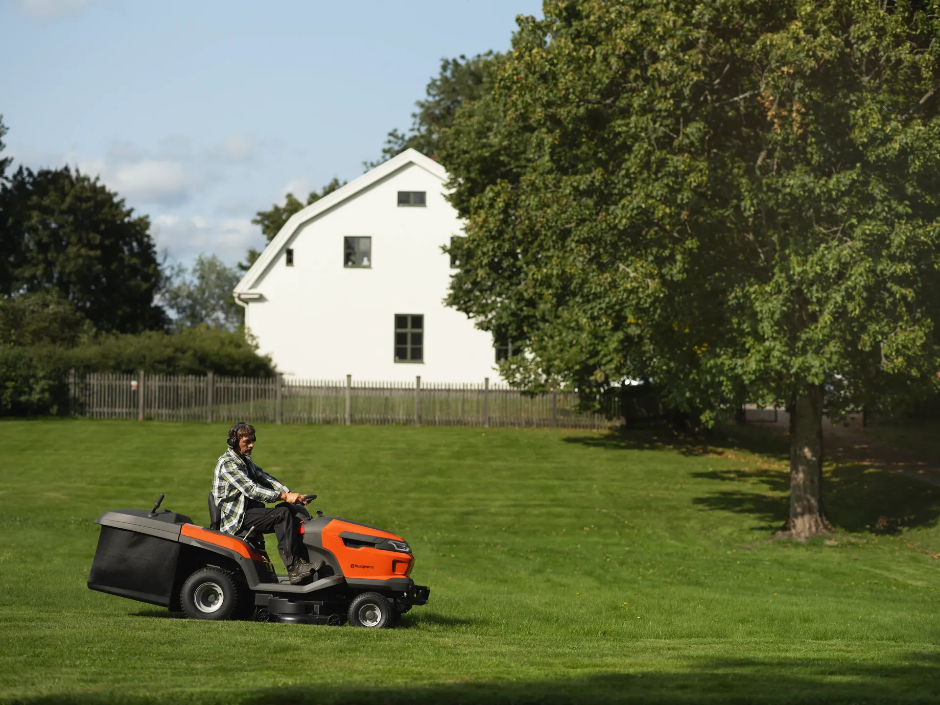 Husqvarna Traktor TC 220T