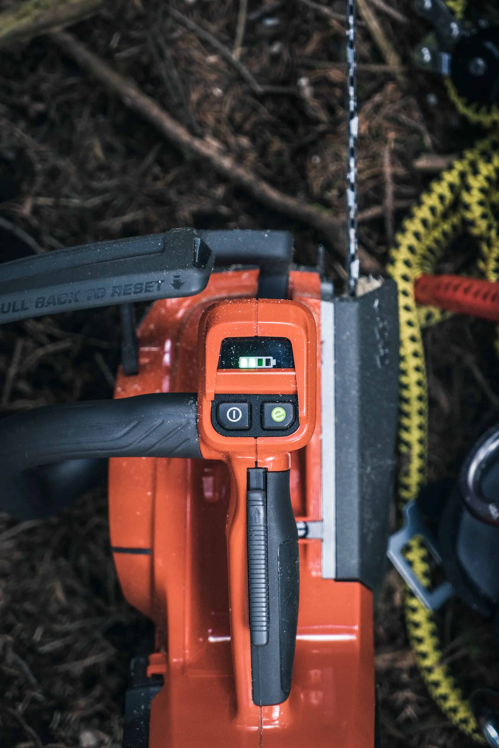 Husqvarna Akku-Motorsäge T540iXP 14" mit Ölsensor
