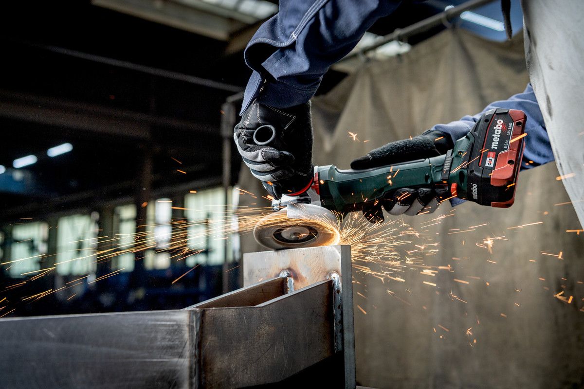 Akku-Winkelschleifer soloWPBA 18LTXBL15-125QDS Metabo ohne Akku ohne Ladegerät metaBOX