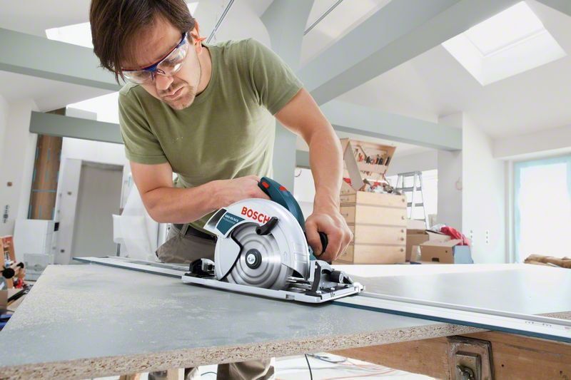 Bosch Handkreissäge GKS 65 GCE + FSN 1400