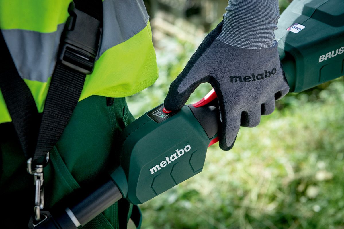 Freischneider-Aufsatz MA-FS 40 Metabo ohne Akku ohne Ladegerät Karton