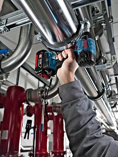 Akku-Starter Set 12,0V 2 x 2,0 Ah Bosch Ladegerät GAL 1240 Karton
