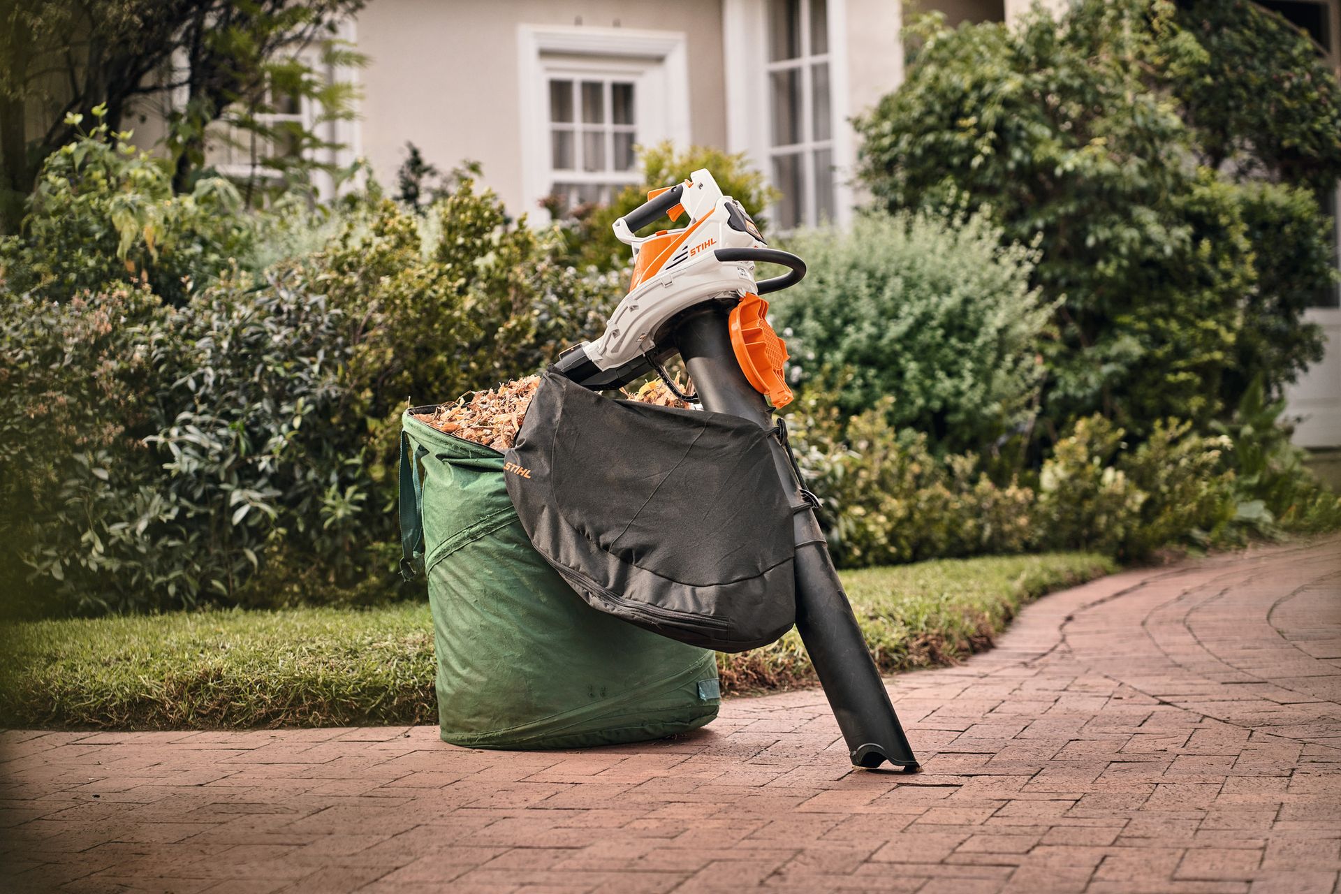 STIHL Akku-Saughäcksler SHA 56
