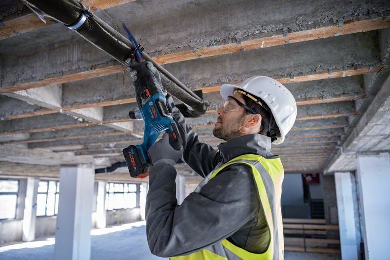 Bosch Akku-Säbelsäge BITURBO GSA 18V-28
