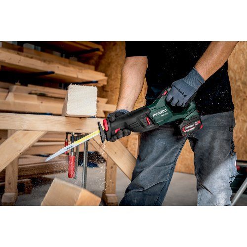 Akku-Säbelsäge solo SSEP 18 LT Metabo ohne Akku ohne Ladegerät metaBOX