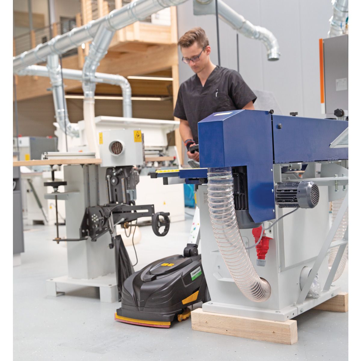 Handgeführte Scheuersaugmaschine Cleancraft SSM 281
