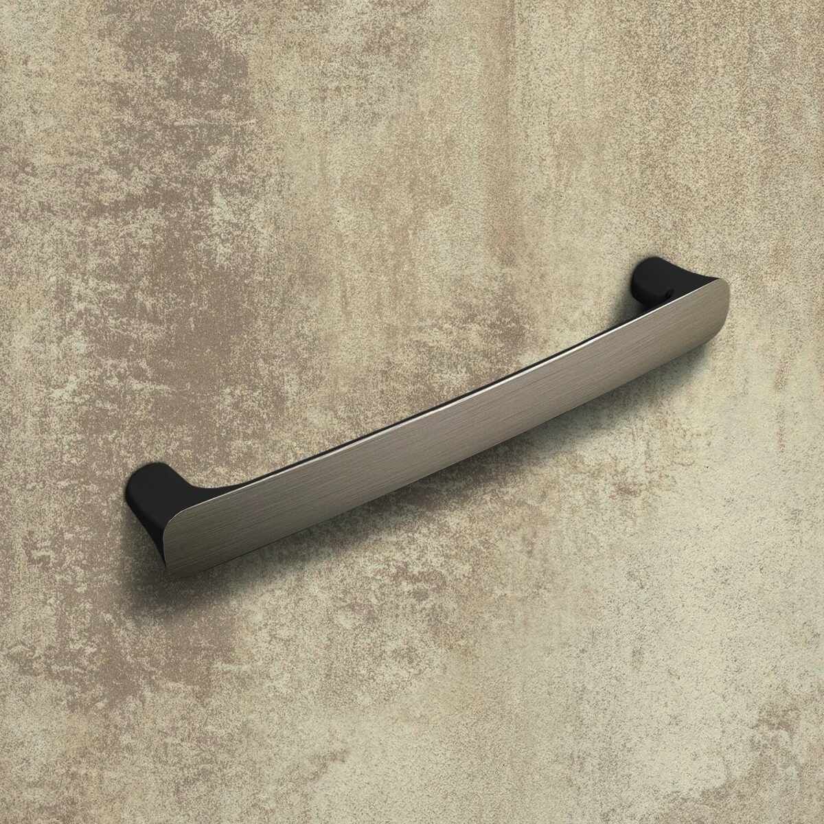 Griff Istrana, Bohrabstand 192, L 214 mm, B 25 mm,