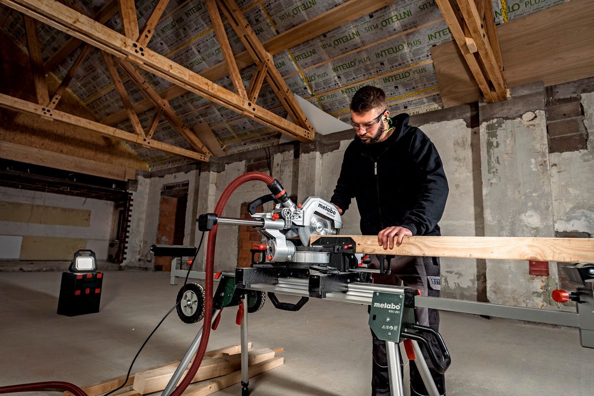 Kapp- und Gehrungssäge KGS 254 M Metabo