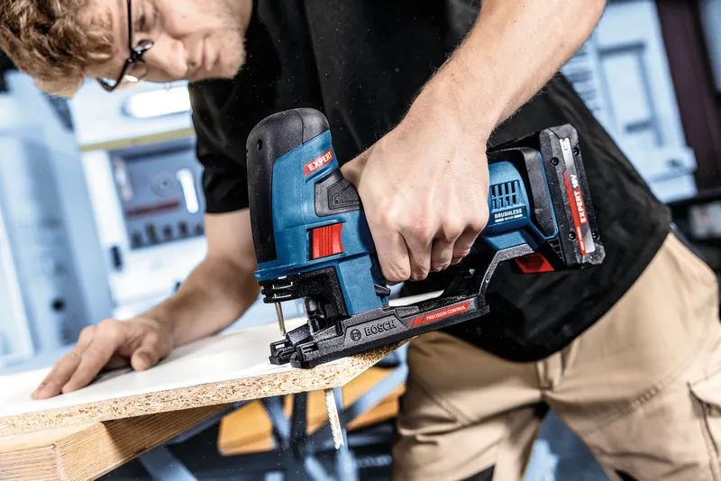 BOSCH Akku-Stichsäge, SOLO