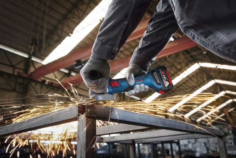 Bosch Akku-Winkelschleifer GWS 18V-8