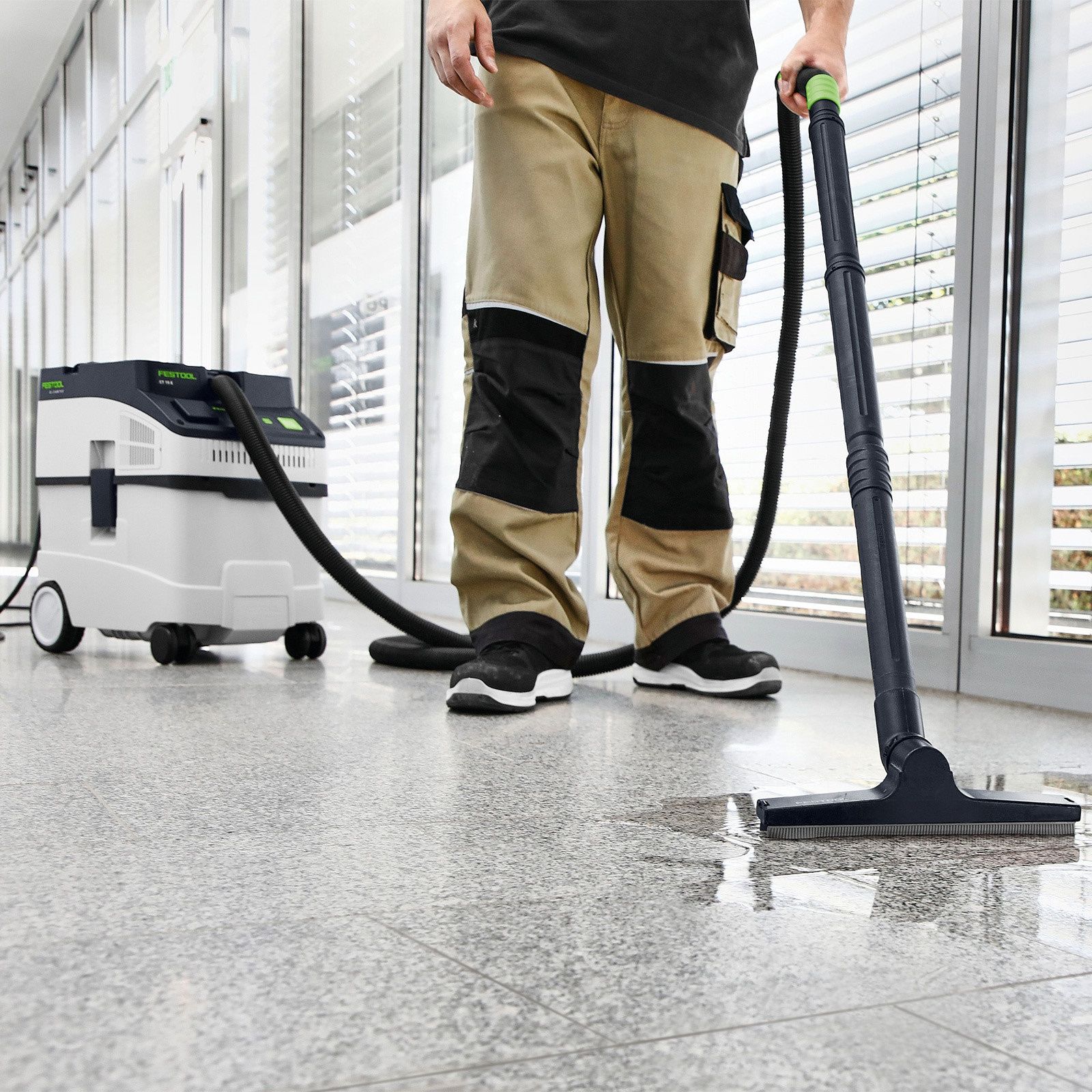 FESTOOL Absaugmobil mit Gerätesteckdose